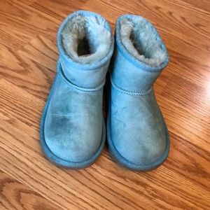 UGG KIDS CLASSIC MINI II BOOTIES